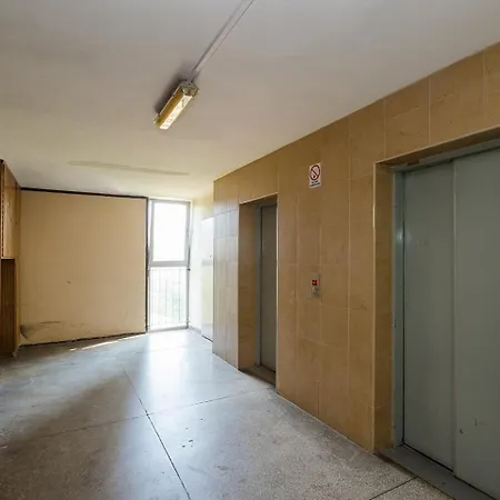 Apartamento In A Shared Grzybowska 9 Near Hala Mirowska And Rondo Onz Varsóvia
